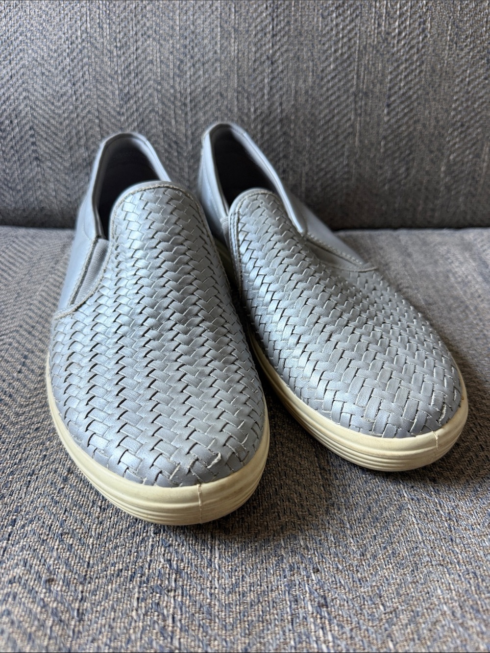 Ecco Soft 7 Slip-On Women’s Danish Style Woven Metallic Silver Gray Sneaker 40